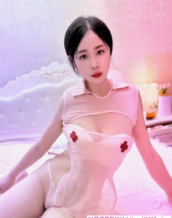 肥臀大奶御姐西西 3