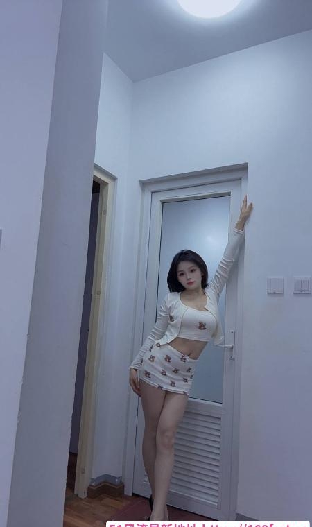 天河翘臀御姐小鱼 3