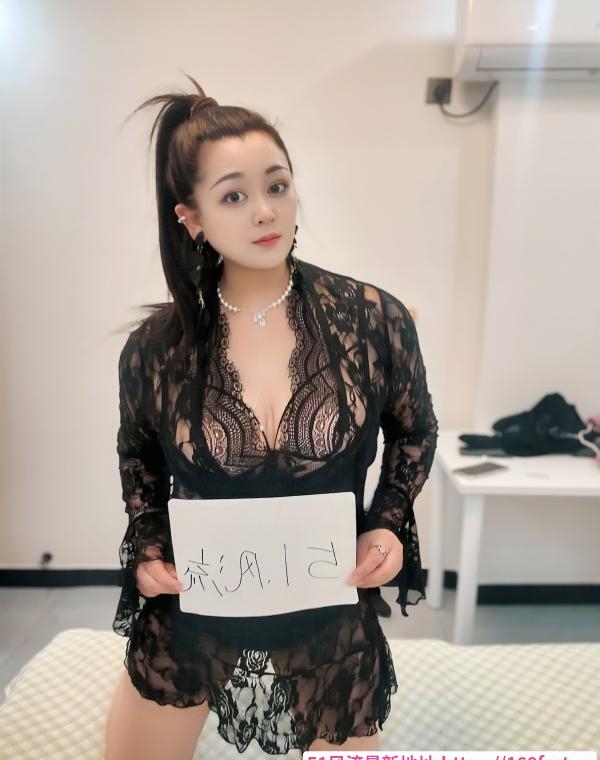滨江丰乳肥臀熟女 3
