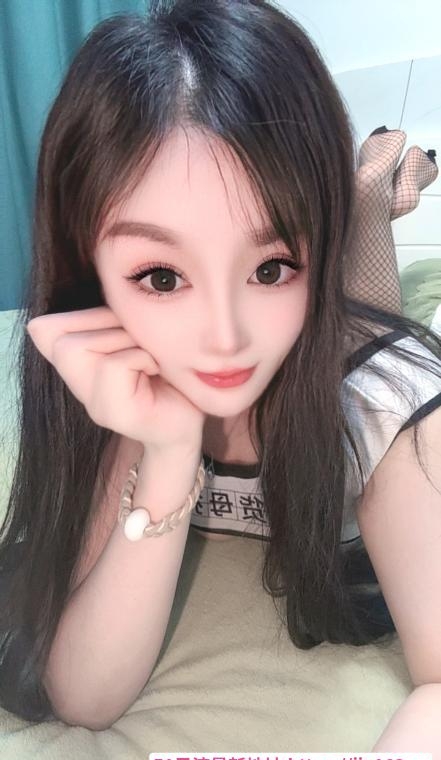 自聊大胸妹依诺 4