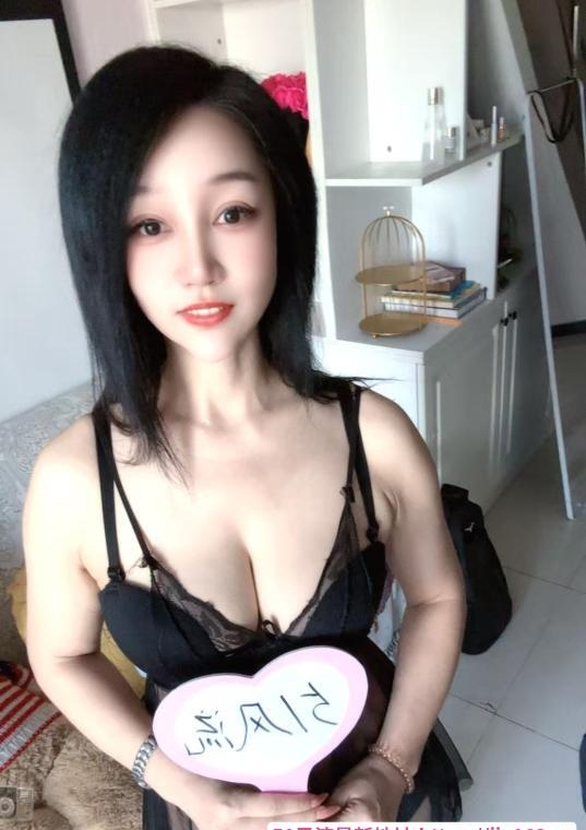 长腿骚女楼凤 4