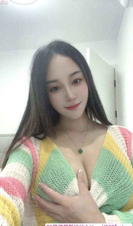 东站美胸珊珊 4