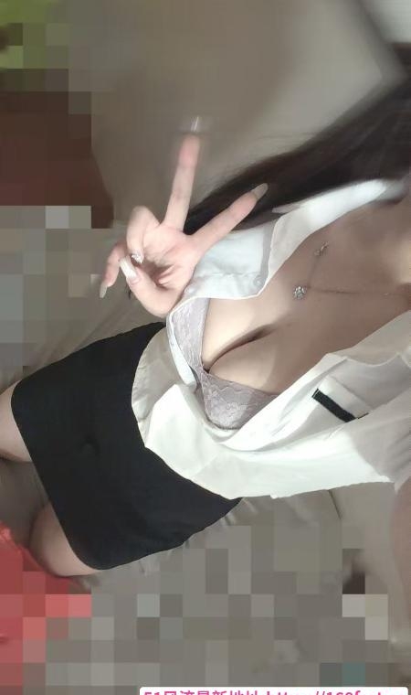 肤白颜值小可 4