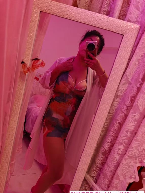 福田巨乳轻熟女榨汁机 4