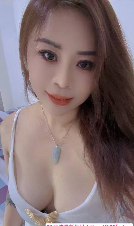 风骚性感大胸姐姐 4