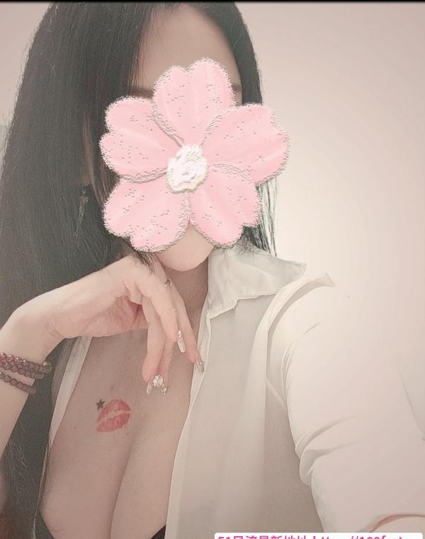 潭村巨乳气质少妇 4