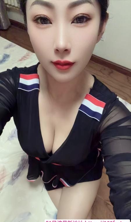 居家服务系骚姐姐 4
