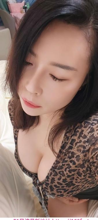 江北潮喷骚御姐 4