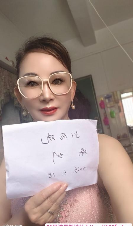 罗湖3张熟女岚姐 1
