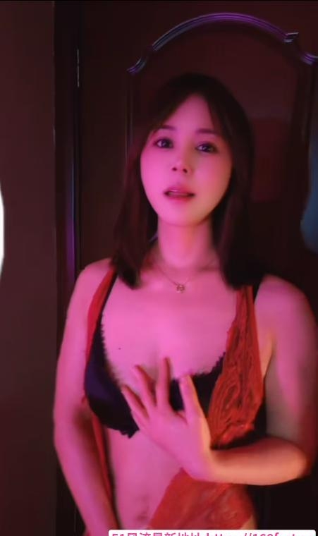 二刷后入喷水骚包 1