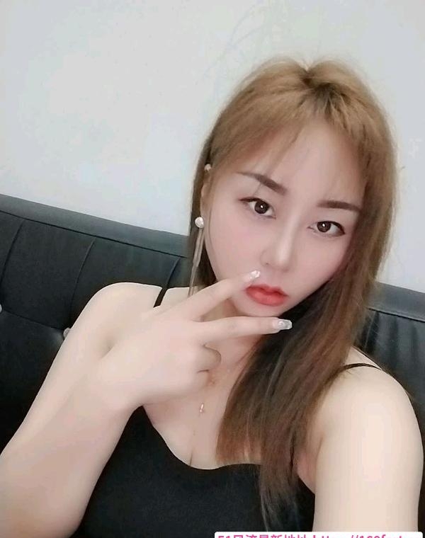 巨乳服务型小姐姐 1