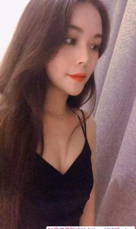 翘臀御姐老师 1