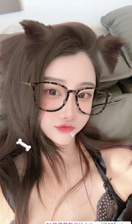 颜值清纯服务小羊羊 1