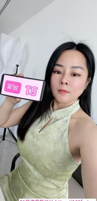 光明性感气质美妇