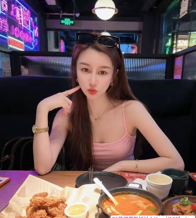 罗湖媚眼美臀御姐 1