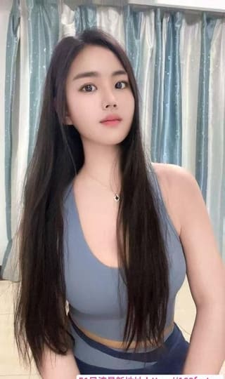 瑜伽系诗曼
