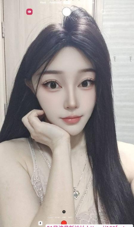 白云一线天美鲍桃子 1