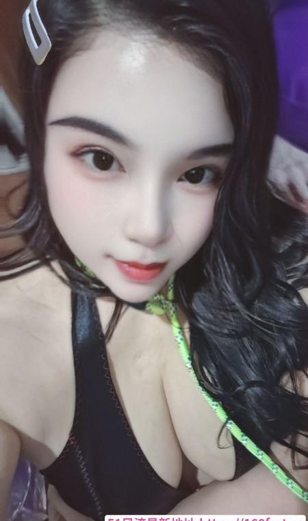 丰乳美臀玲玲 1