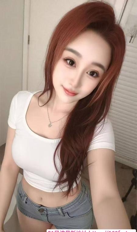白嫩性感大胸妹妹 1