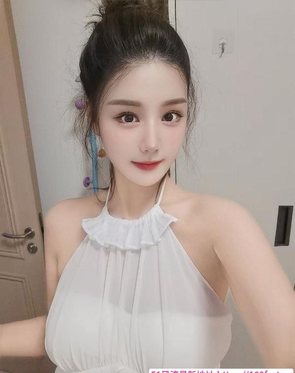 肤白胸大颜值绾绾 1