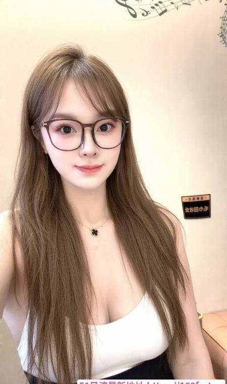 天河大胸翘臀颜值妹子 1