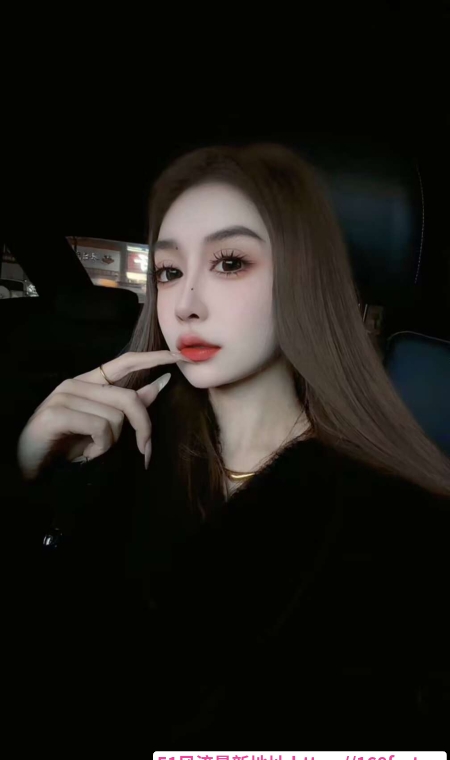临平网红脸嫩妹 1