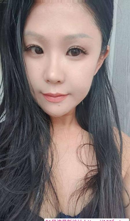 康桥性感大长腿 1