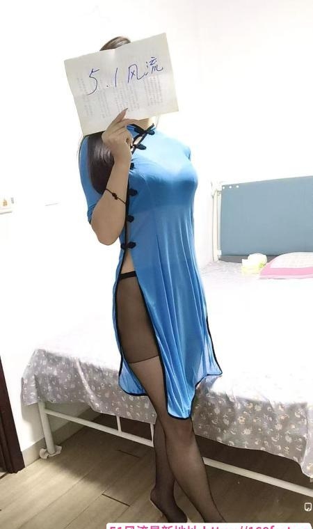 高挑身材小少妇 1