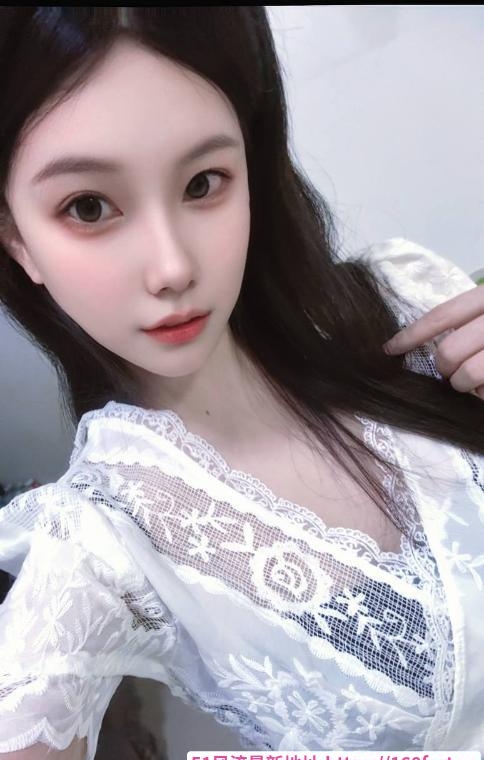 黄埔性感御姐梦栀 1