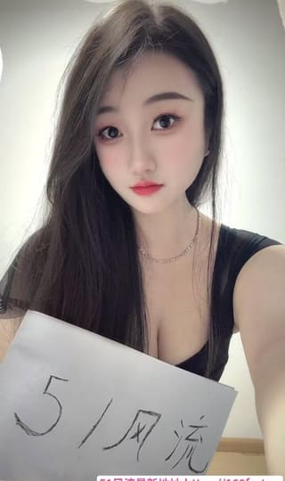 舌吻长发女神雯雯