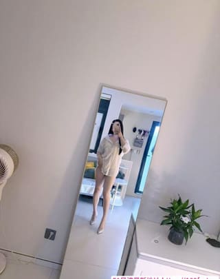 白皮御姐身材好