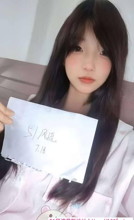 闵行反差人格莎莎 1