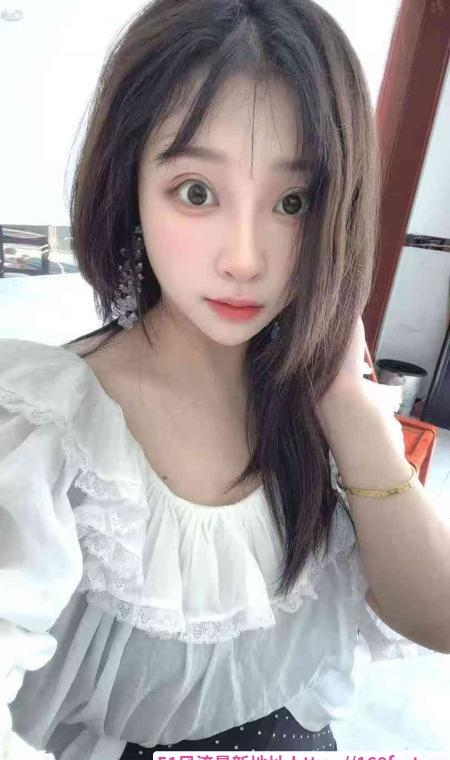 个人自聊D奶雪雪 1