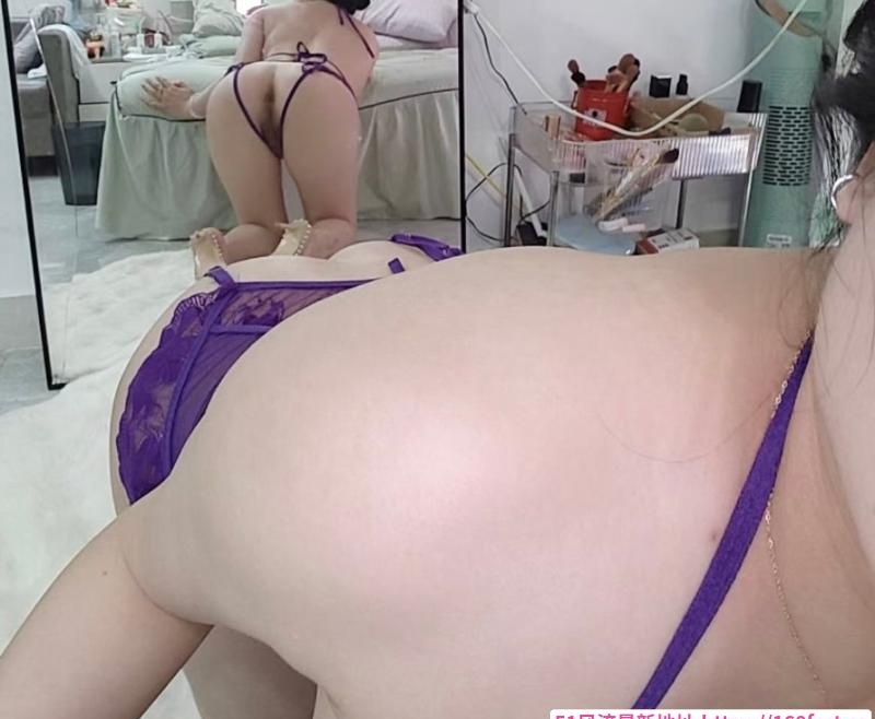 后入大波翘臀姐姐 2