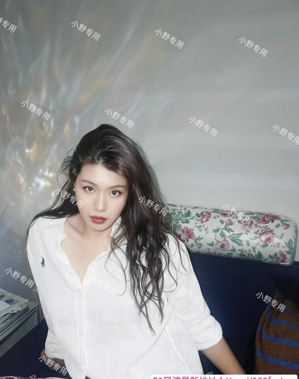 170美腿文艺妞小野 2