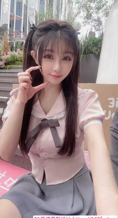 反差D奶小柳岩 2