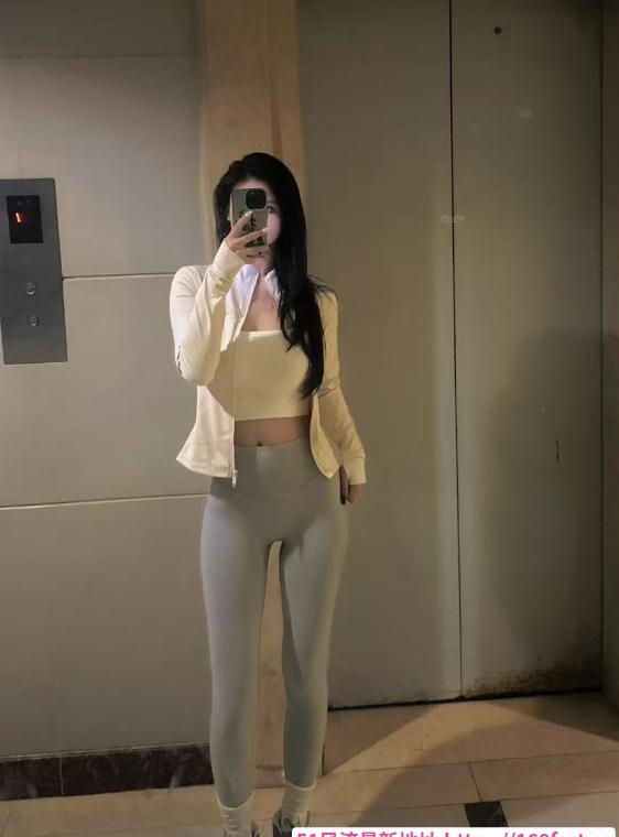 健身翘臀小腰精 2