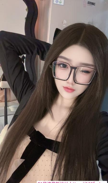 性感制服小女友 2