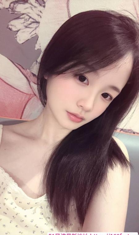 气质大胸嫩妹 2