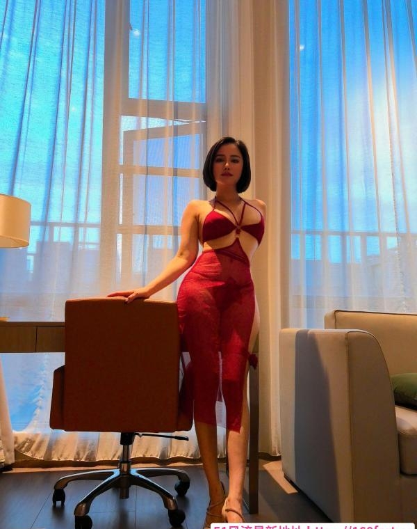 少妇小濆泉琪琪 2