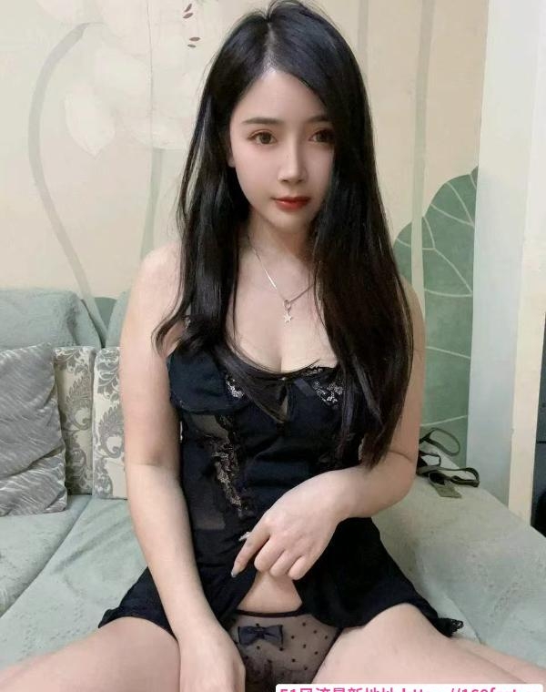 性感大胸翘臀骚妹 2