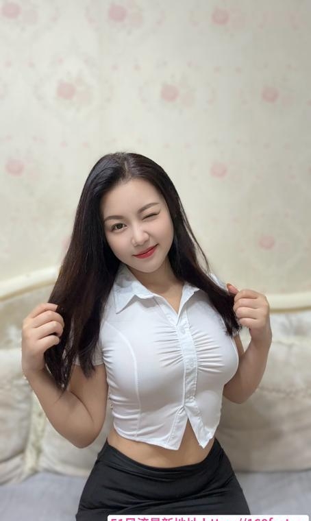 制服诱惑妮妮 2