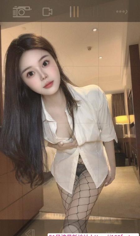 娇小玲珑肤白大胸妹子 2