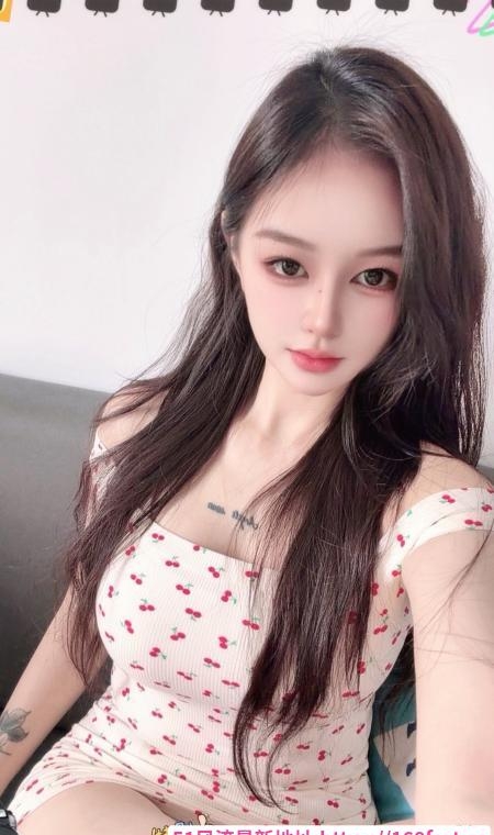 大胸紧致小骚逼 2
