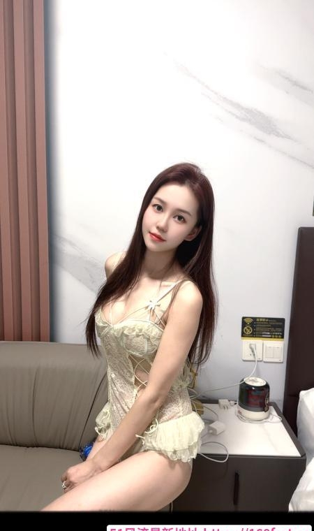 白云风骚欲姐露露 3