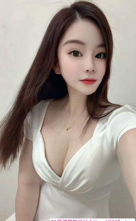 浦东丰满潮喷女王钥钥 3