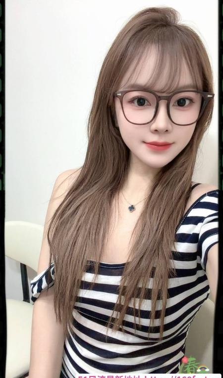 天河大胸翘臀颜值妹子 3