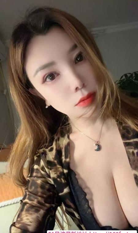 维族姑娘金发巨乳古丽 3