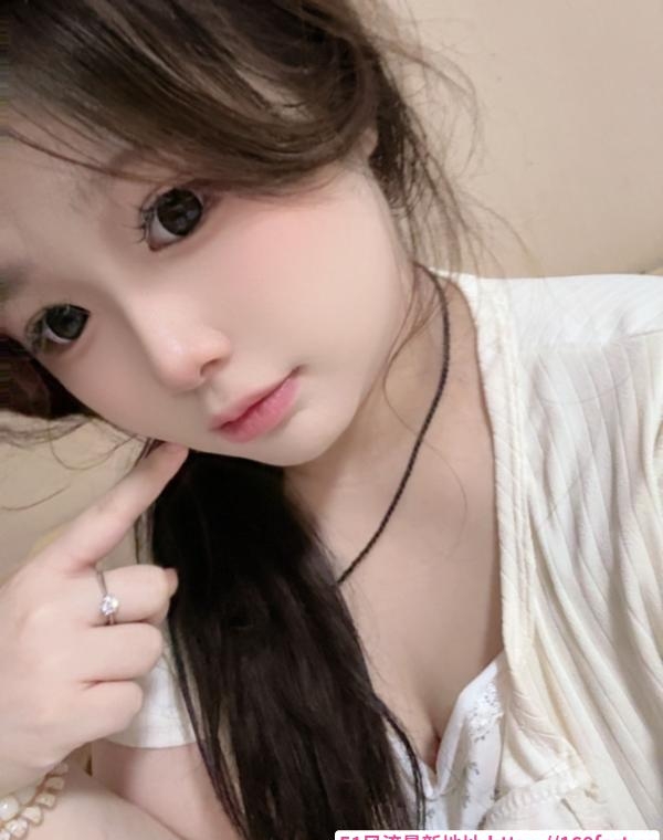 朝阳大胸小胖妹 3