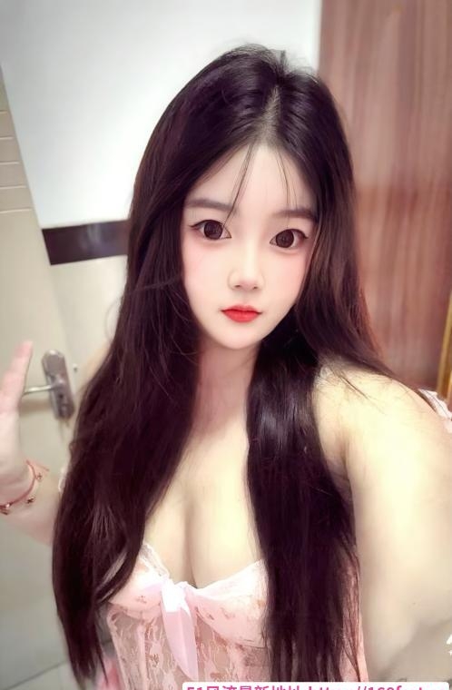 下沙肉感纹身妹露露 3